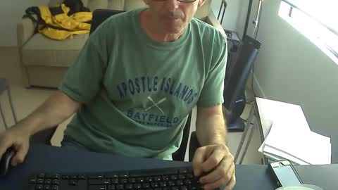 JustMe online show from December 2024 07:53:02 PM