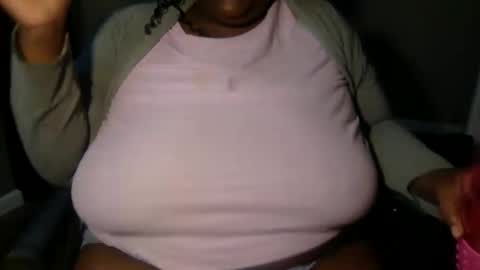 Snapshot of tierrahenri chatting on January 2025 05:18:01 PM Tierra Henri online show from January 2025 05:18:01 PM