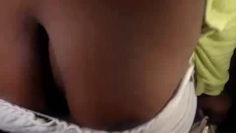 Snapshot of tierrahenri chatting on January 2025 12:09:01 AM Tierra Henri online show from January 2025 12:09:01 AM