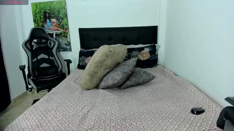 Snapshot of tifanny_fiire chatting on January 2025 04:49:01 AM leidy online show from January 2025 04:49:01 AM