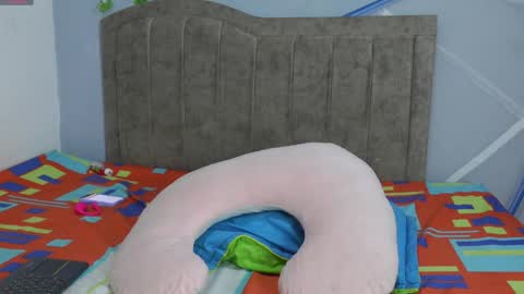 Estefana Ramrez online show from November 2025 07:14:02 PM