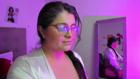 Snapshot of tiff_luxx chatting on February 2026 01:41:01 PM Tiff Luxx online show from February 2026 01:41:01 PM