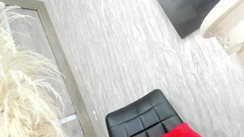 Snapshot of tiff_valentine chatting on February 2025 02:26:01 AM Tiffany online show from February 2025 02:26:01 AM