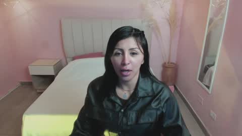 Snapshot of tiffani__love chatting on January 2025 12:31:02 PM Tiffany online show from January 2025 12:31:02 PM