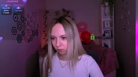 Snapshot of tiffani_murr chatting on February 2026 08:09:02 PM Tif online show from February 2026 08:09:02 PM