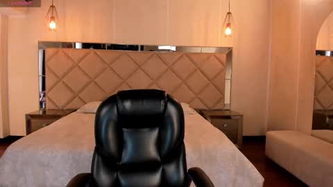 Tiffanny Sins online show from February 2026 06:53:01 PM