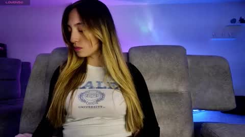 Tiffany Bela online show from September 2025 12:54:01 AM