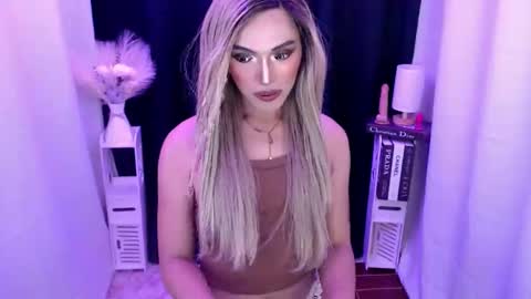 tiffany online show from November 2025 04:43:02 AM