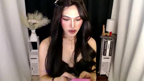 tiffany online show from November 2025 06:29:02 PM