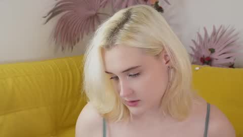 tiffanyjons online show from October 2025 05:36:02 PM