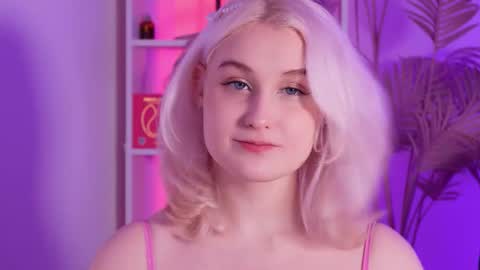 tiffanyjons online show from November 2025 05:47:02 PM