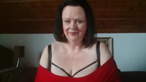 TiffanyMature online show from September 2025 02:11:02 PM