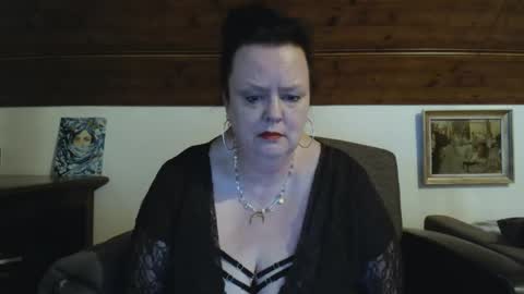 Snapshot of tiffanymature chatting on May 2026 10:09:01 AM TiffanyMature online show from May 2026 10:09:01 AM