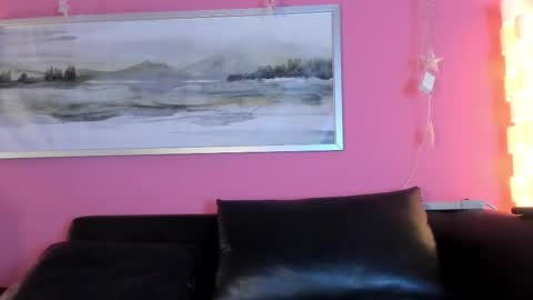 Stefany Suarez online show from September 2025 08:14:01 PM