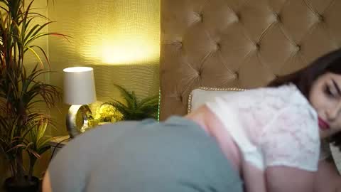  Tiffany  online show from October 2025 06:48:01 PM