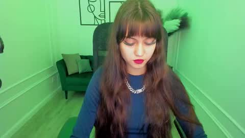 tiffanyyoun online show from November 2025 12:49:02 PM