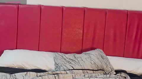 Nia Rossy online show from March 2026 04:01:02 PM