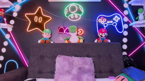 Tiffany  online show from February 2025 08:15:01 PM