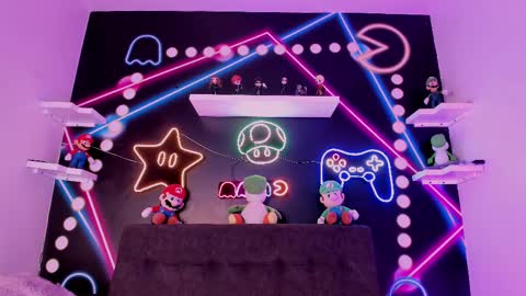 Tiffany  online show from February 2025 11:26:01 PM