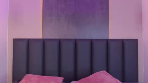 Tiffany  online show from February 2025 08:31:01 PM