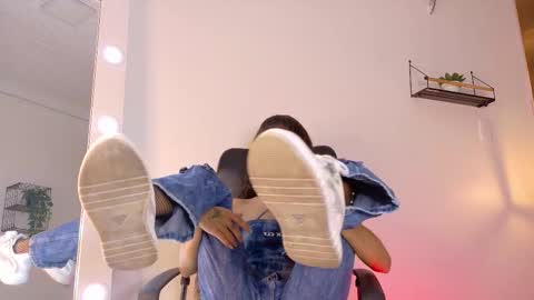 Tiffany  online show from September 2025 02:48:02 AM