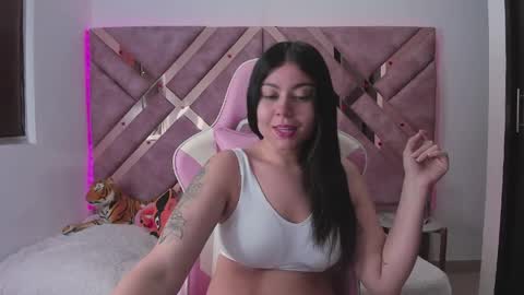 Snapshot of tigerbaby_ chatting on April 2026 04:04:01 PM Ana online show from April 2026 04:04:01 PM