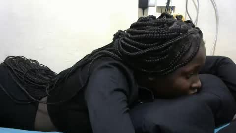 tight_pussie online show from November 2025 07:19:02 AM