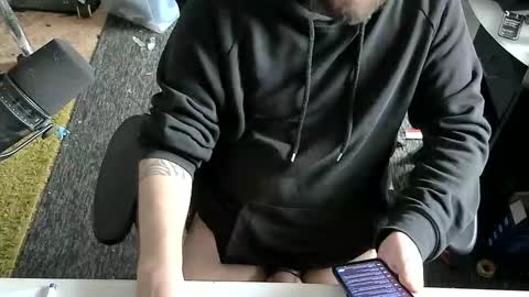 tiiimo94 online show from October 2025 08:22:02 AM