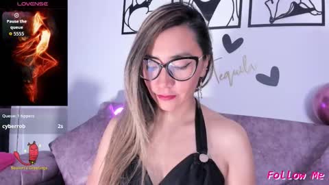 TILA TEQUILA online show from September 2025 02:05:02 PM