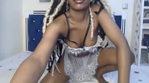 Tilly online show from October 2025 07:36:02 PM