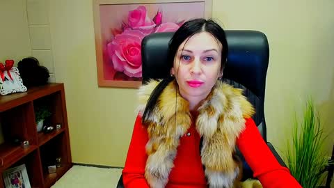 Luisa online show from December 2024 12:07:02 PM