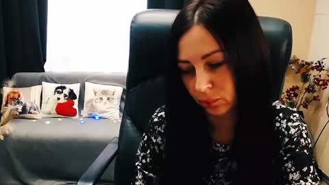 Luisa online show from September 2025 07:10:02 AM