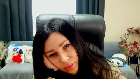 Luisa online show from March 2026 07:31:02 AM