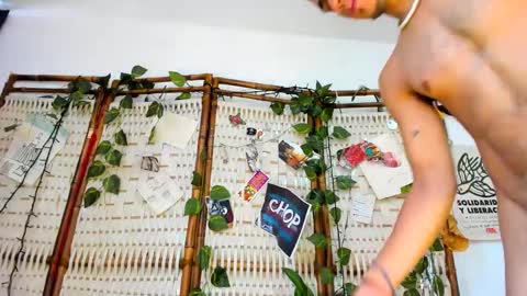 Snapshot of timewith_sebas chatting on December 2024 01:34:02 PM salem online show from December 2024 01:34:02 PM