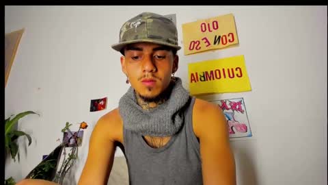 Snapshot of timewith_sebas chatting on September 2025 12:43:01 AM salem online show from September 2025 12:43:01 AM