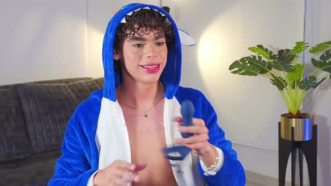 Snapshot of timmyshy chatting on February 2025 12:27:02 AM timmyshy online show from February 2025 12:27:02 AM