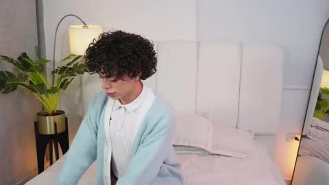 timmyshy online show from November 2025 03:50:01 AM