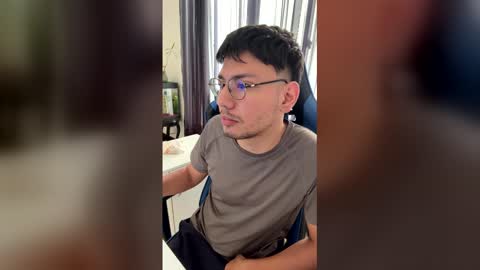 Snapshot of timothy_jones1 chatting on April 2026 12:31:01 PM timi jones online show from April 2026 12:31:01 PM