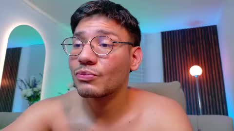 Snapshot of timothy_jones1 chatting on July 2026 12:06:02 AM timi jones online show from July 2026 12:06:02 AM