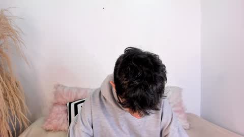 Snapshot of timothy_ross chatting on December 2024 10:43:02 PM Timothy 21 years old online show from December 2024 10:43:02 PM