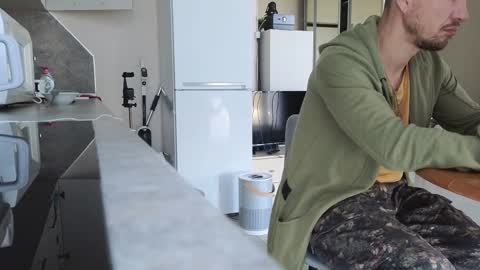 Fillipp Moris online show from November 2025 08:16:02 AM