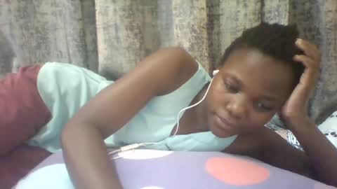 Snapshot of tina2030_1 chatting on July 2026 07:12:01 AM tee online show from July 2026 07:12:01 AM