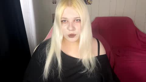 Tina  online show from April 2026 07:20:01 AM