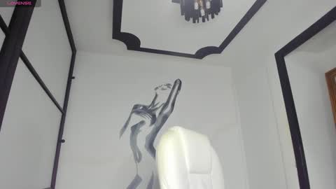 Tina  online show from January 2025 12:39:02 PM