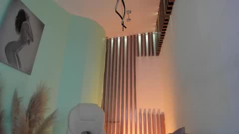 Tina  online show from November 2025 04:45:02 AM