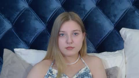 TinaBurton online show from April 2026 06:10:01 PM