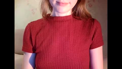 Snapshot of tinalamoon chatting on December 2024 03:59:02 AM Lisa online show from December 2024 03:59:02 AM