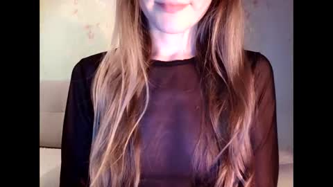 Snapshot of tinalamoon chatting on December 2024 05:07:02 AM Lisa online show from December 2024 05:07:02 AM