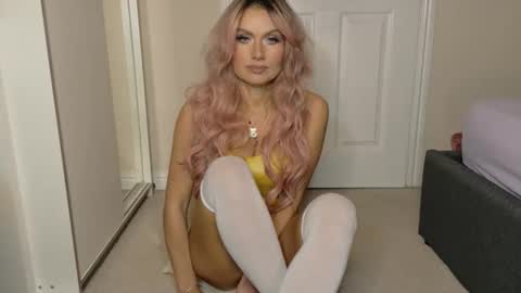 Snapshot of tinkerbell822 chatting on February 2026 08:57:02 AM tinkerbell822 online show from February 2026 08:57:02 AM