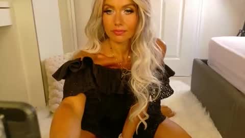 Snapshot of tinkerbell822 chatting on May 2026 07:28:02 AM tinkerbell822 online show from May 2026 07:28:02 AM